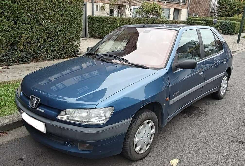 Peugeot 1.4i Midnight
