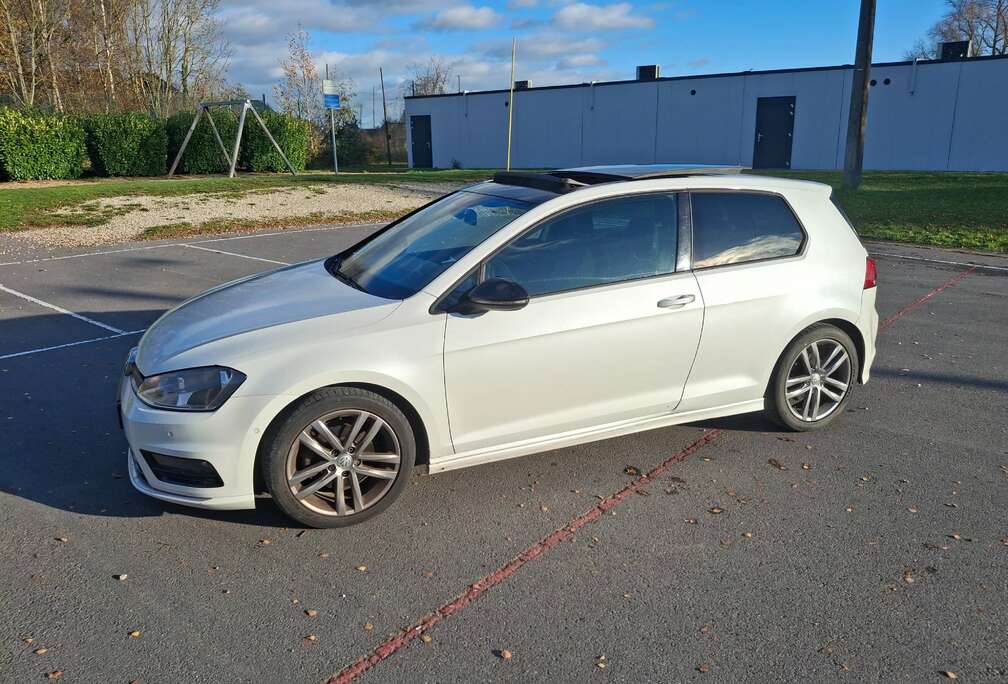 Volkswagen Golf 1.6 CR TDi Highline DSG