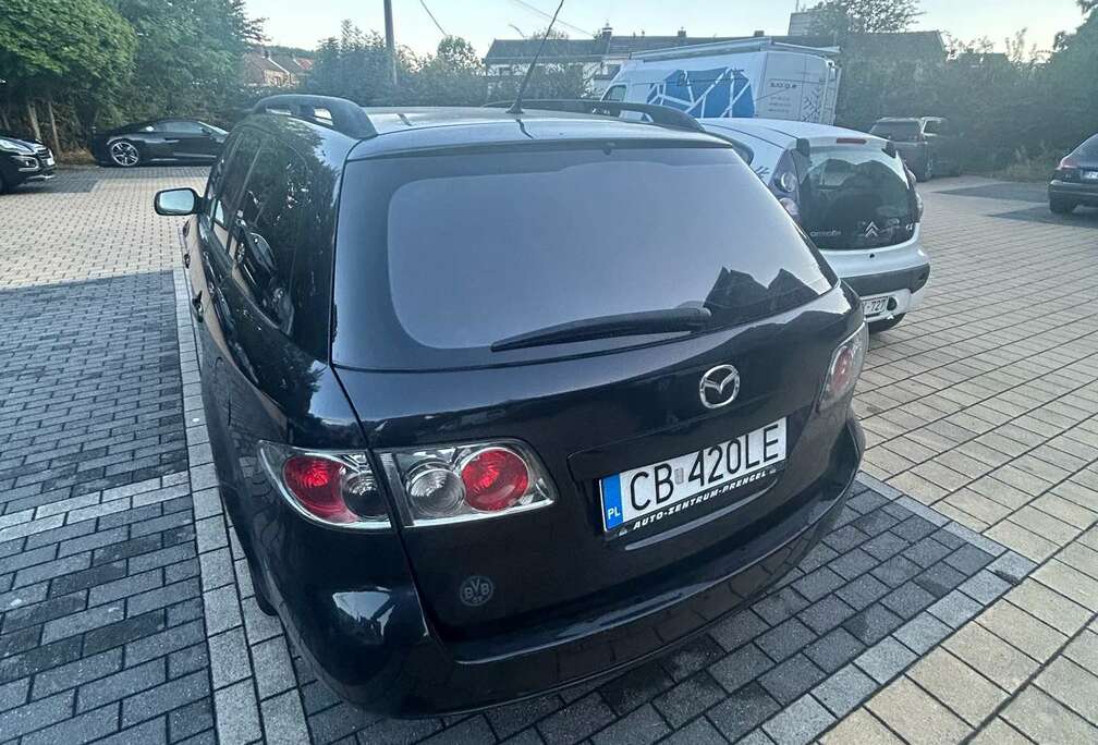 Mazda 1.8i 16v Si