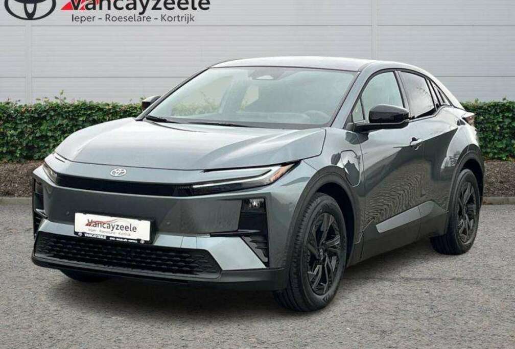 Toyota Plus Business+cam+gps+sens V+A