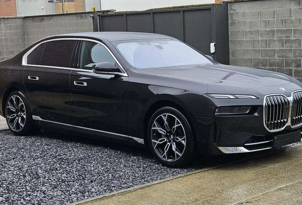 BMW i7 101.7 kWh eDrive50