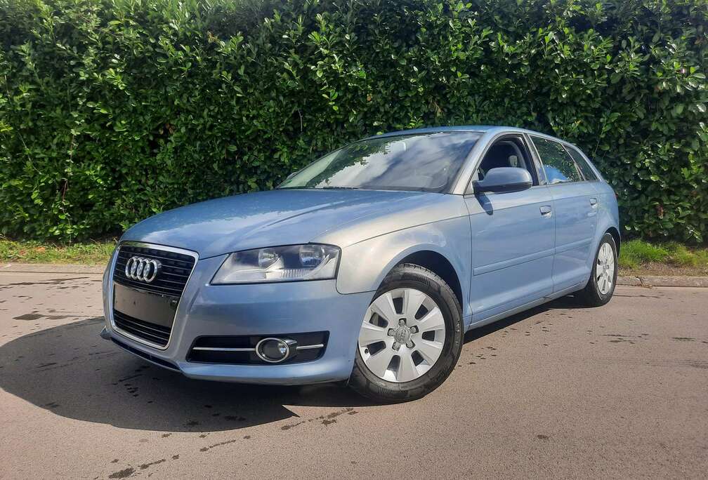 Audi 1.6 TDi - START/STOP -EURO 5 - 4 PNEUS