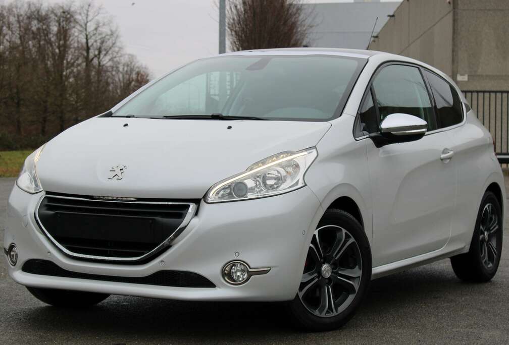 Peugeot 208 PureTech 82 Allure