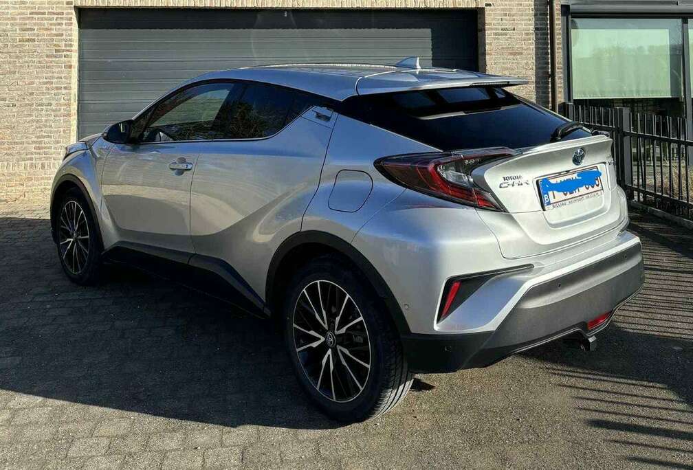 Toyota 1.8 Hybrid C-chic