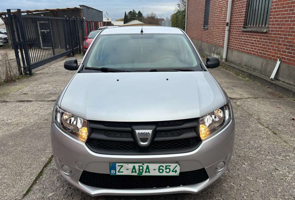 Dacia Logan 1.2i Logan prête à immatriculer