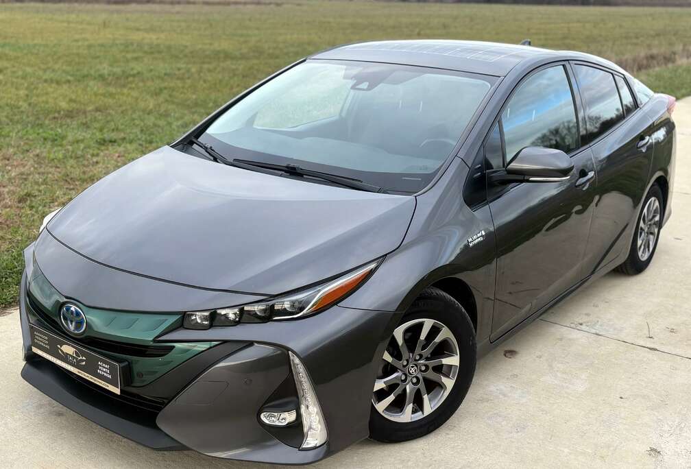 Toyota Prius PHEV 1.8i VVT-i Solar 13628 NETTO