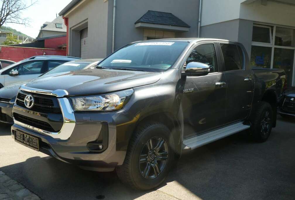 Toyota D-4D Auto. Double Cab. 4WD Comfort \