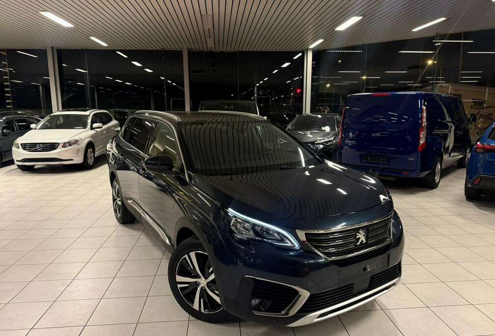 Peugeot 5008 1.2i