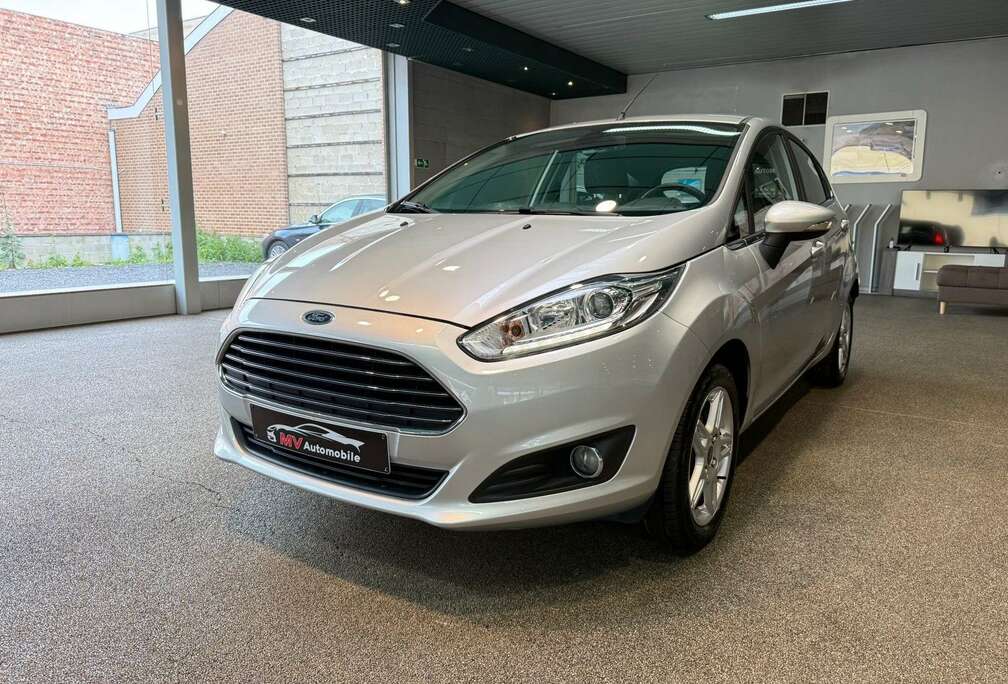 Ford 1.0i Titanium * Clim * Jante