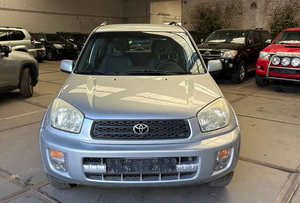 Toyota 1.8i VVT-i 16v 4x2 Largo Winch
