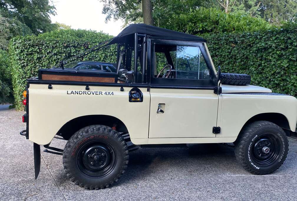Land Rover Series 3