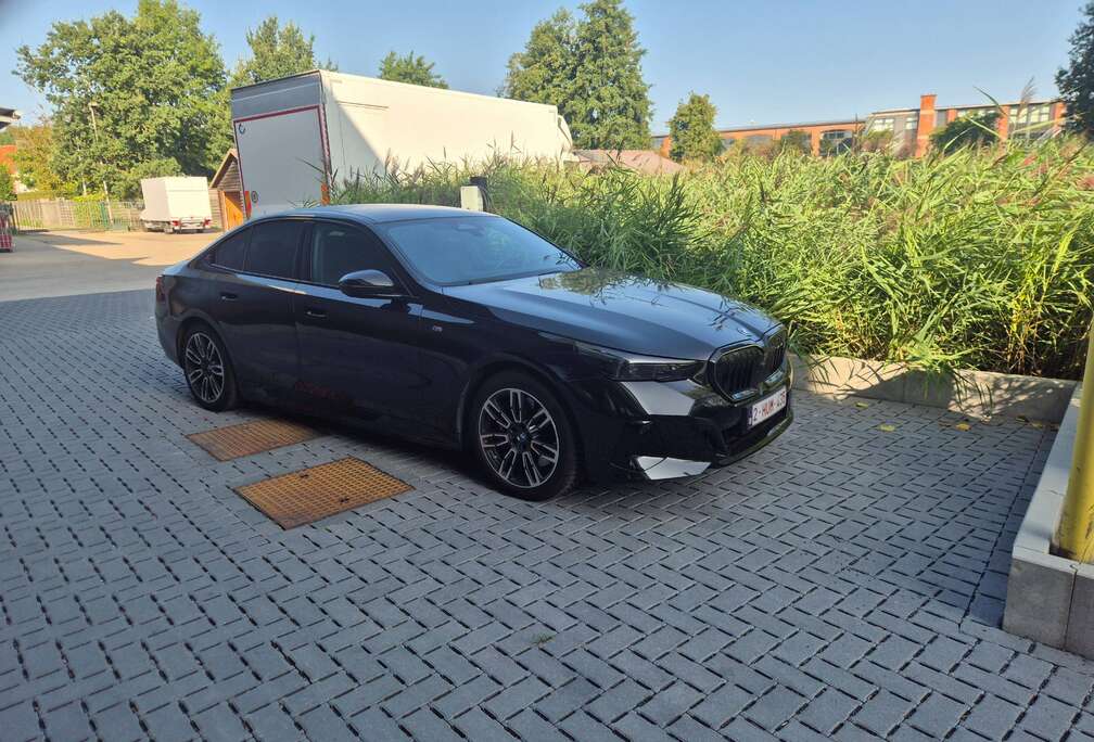 BMW i5 83.9 kW eDrive40