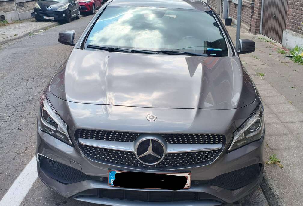 Mercedes-Benz White art édition