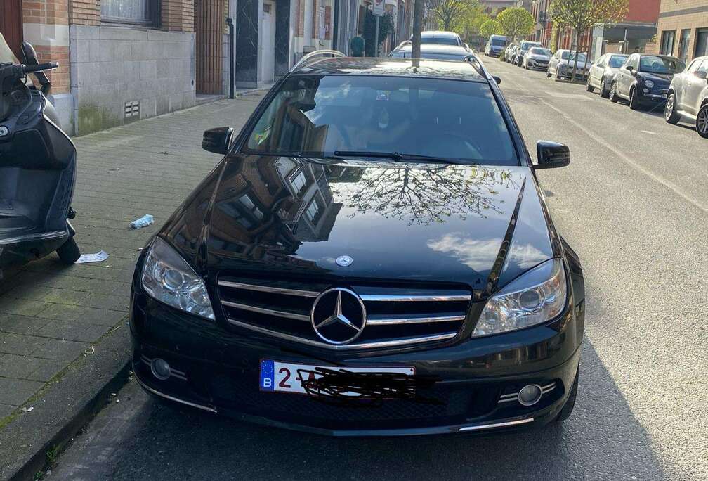 Mercedes-Benz C 220 CDI BlueEFFICIENCY Avantgarde