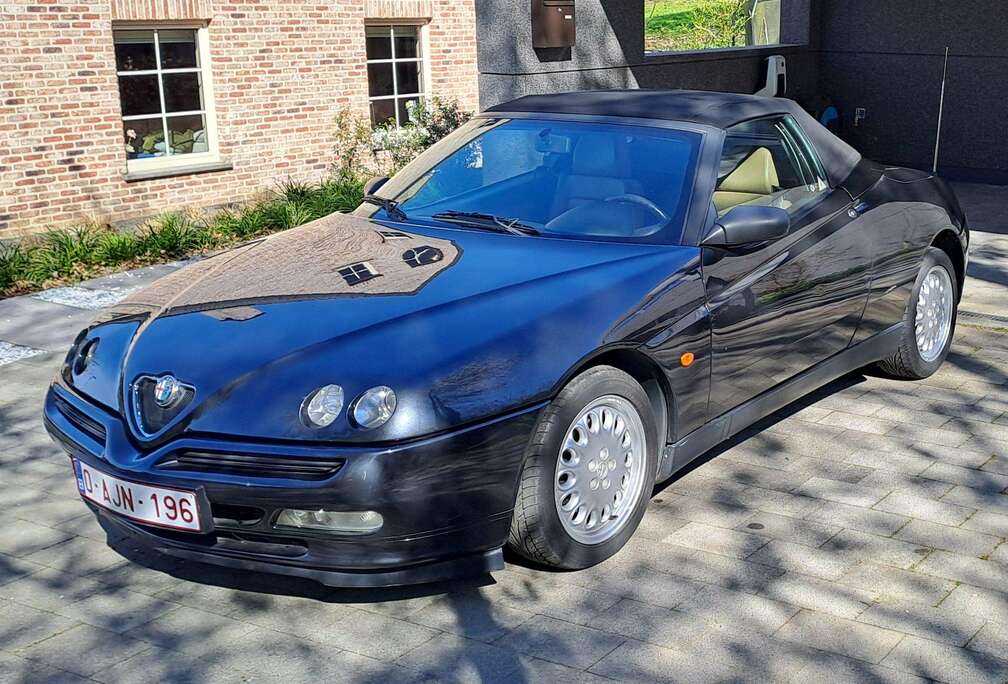 Alfa Romeo 2.0i Lusso