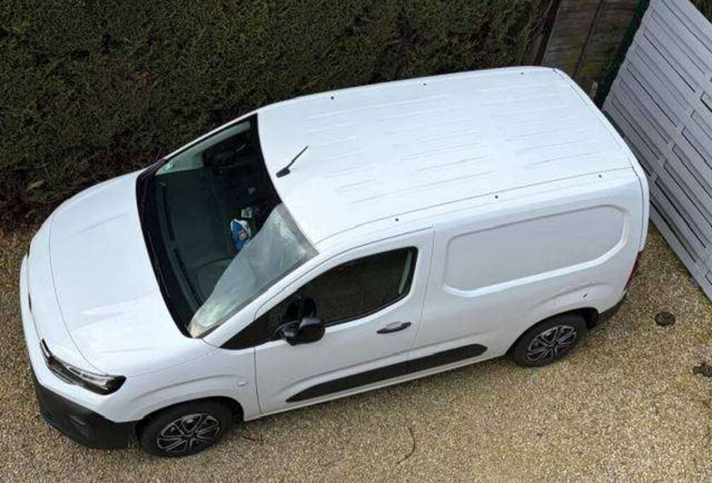 Peugeot 1.5 BlueHDi L1 16500 excl btw  trekhaak,navi,camera,laadvloer, ...