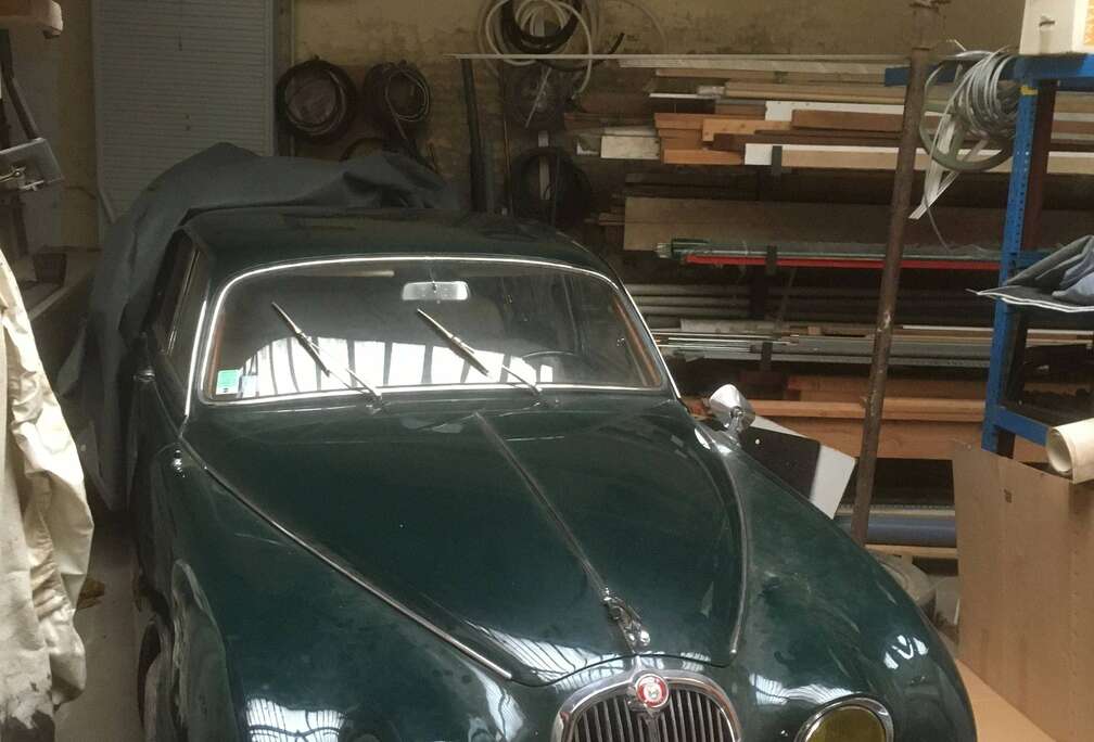 Jaguar 3.8s