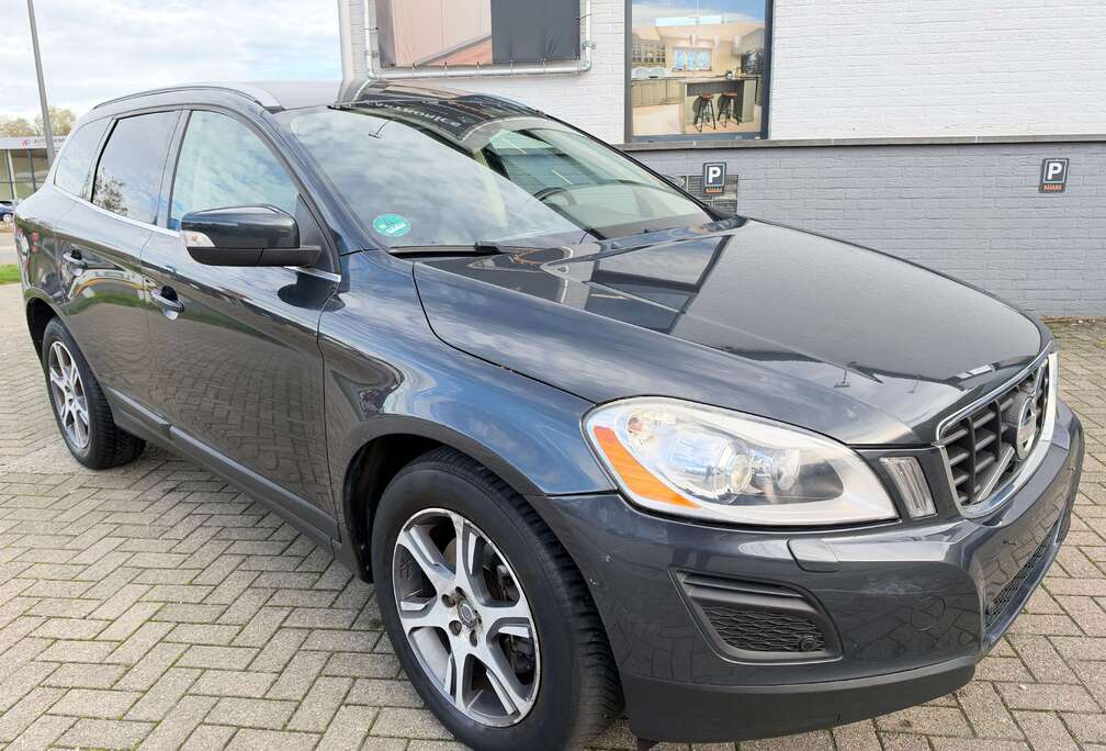 Volvo XC60 2.4 D4 4WD Momentum Geartronic