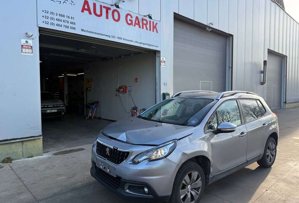 Peugeot 2008 1.2i PureTech Active