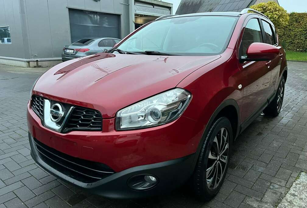 Nissan 1.6i 2WD Tekna+Nissan Connect