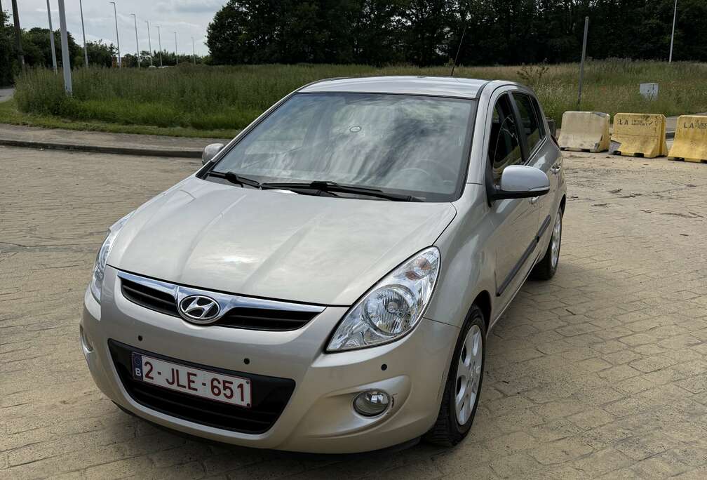 Hyundai 1.4i Lounge MY2011