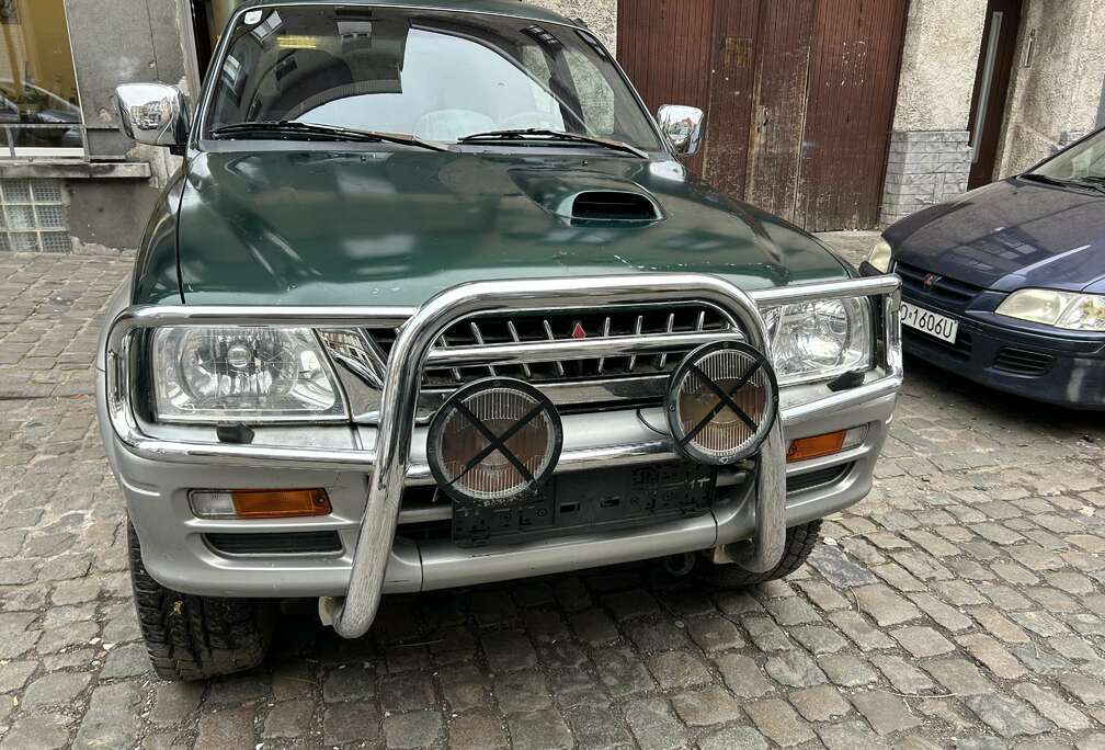 Mitsubishi Pick Up 4x4 GLX Uniquement L’exportation