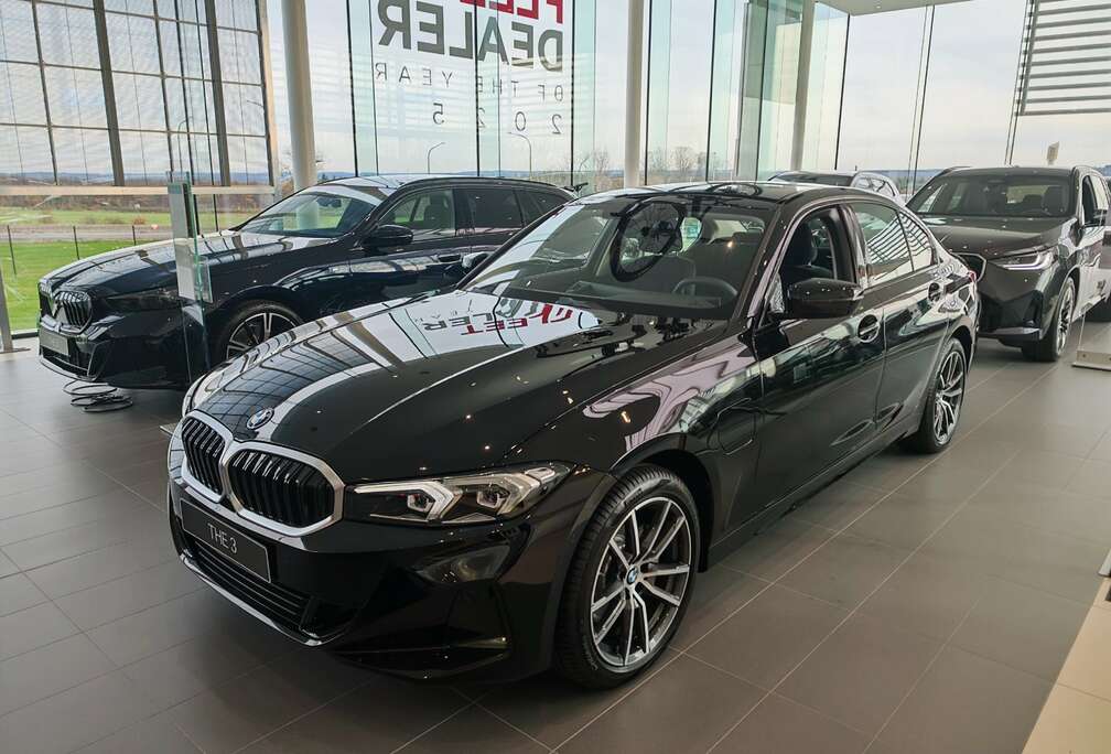 BMW 330E Berline