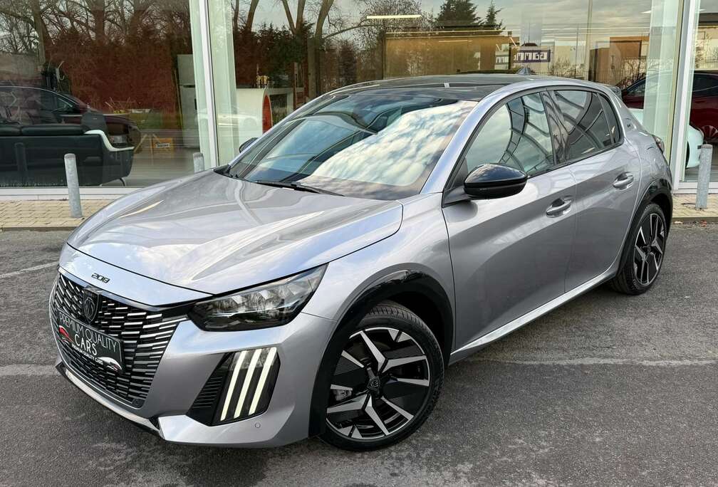 Peugeot GT LINE / HYBRID / PANO /CARPLAY / CAMERA / KEYLES