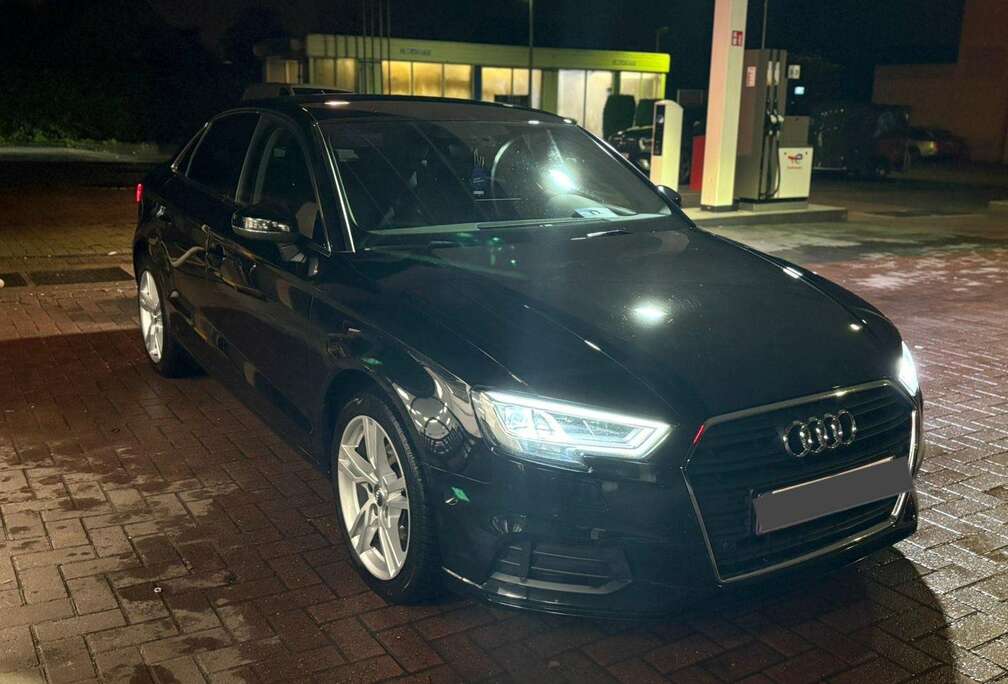 Audi 30 TDI Limousine S tronic