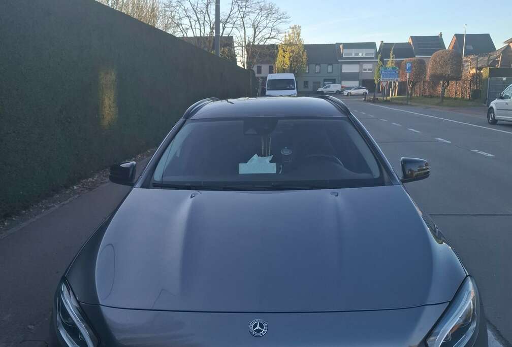 Mercedes-Benz GLA 180 (EU6.2)