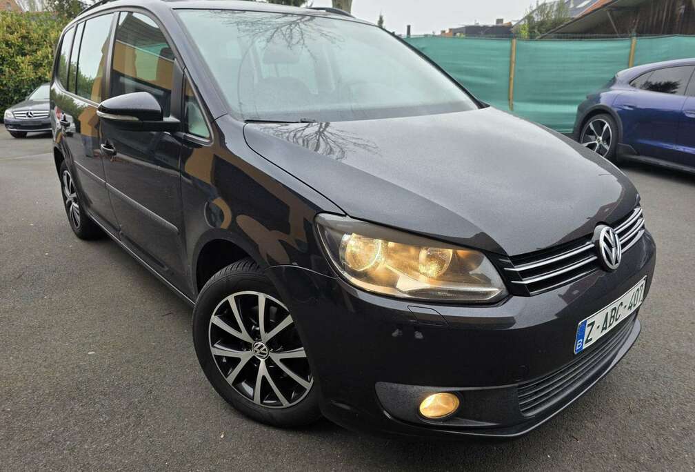 Volkswagen Touran 1.6 CR TDi Highline