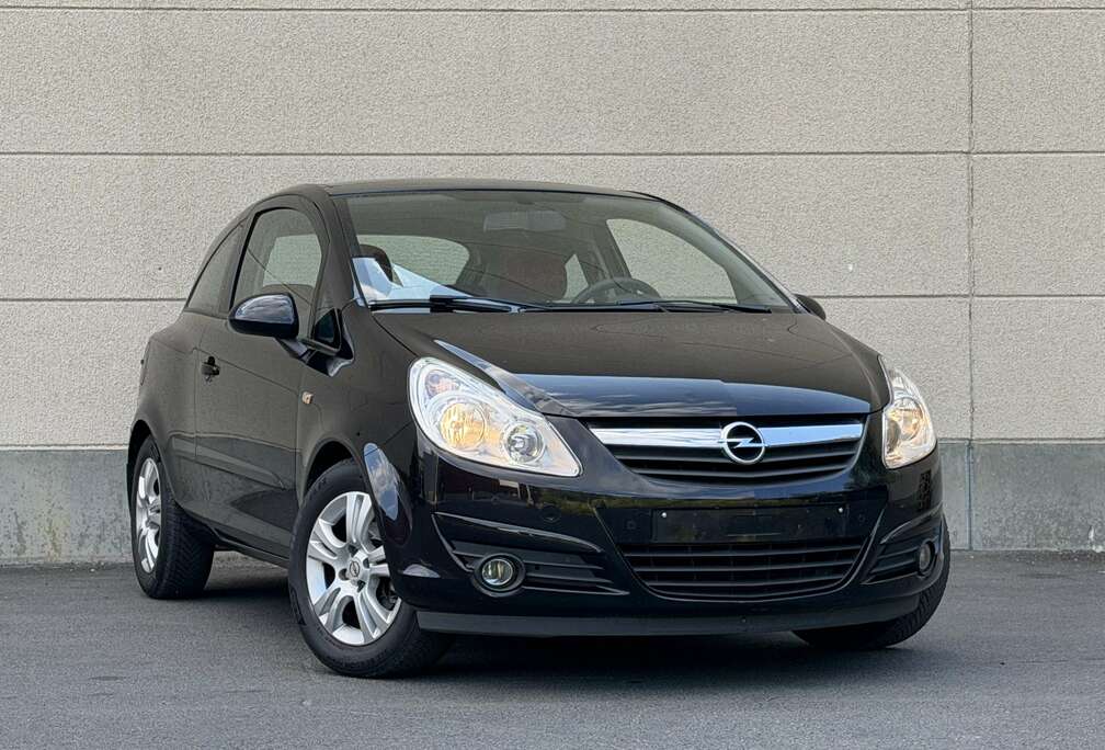 Opel Corsa 1.2i Sport