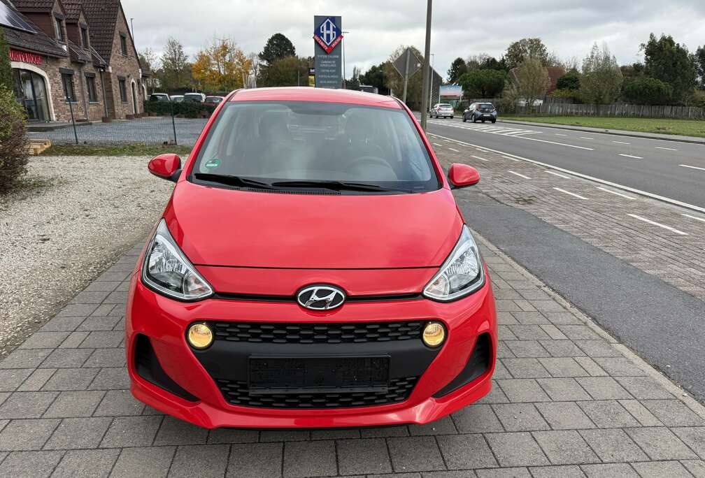 Hyundai i10 1.0i / 8800km/ automatique