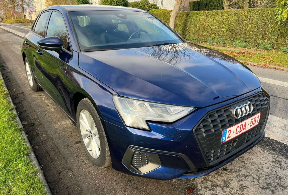 Audi Sportback 35 TFSI Advanced / Virtual cockpit