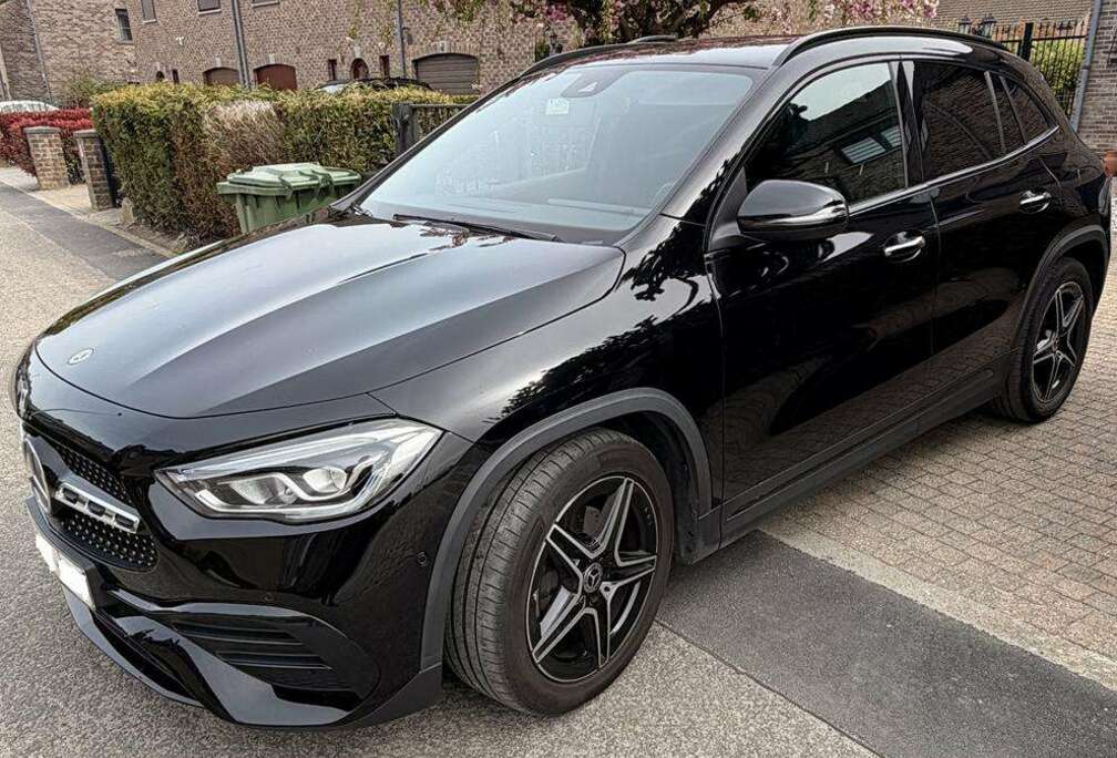 Mercedes-Benz GLA 180 AMG Line