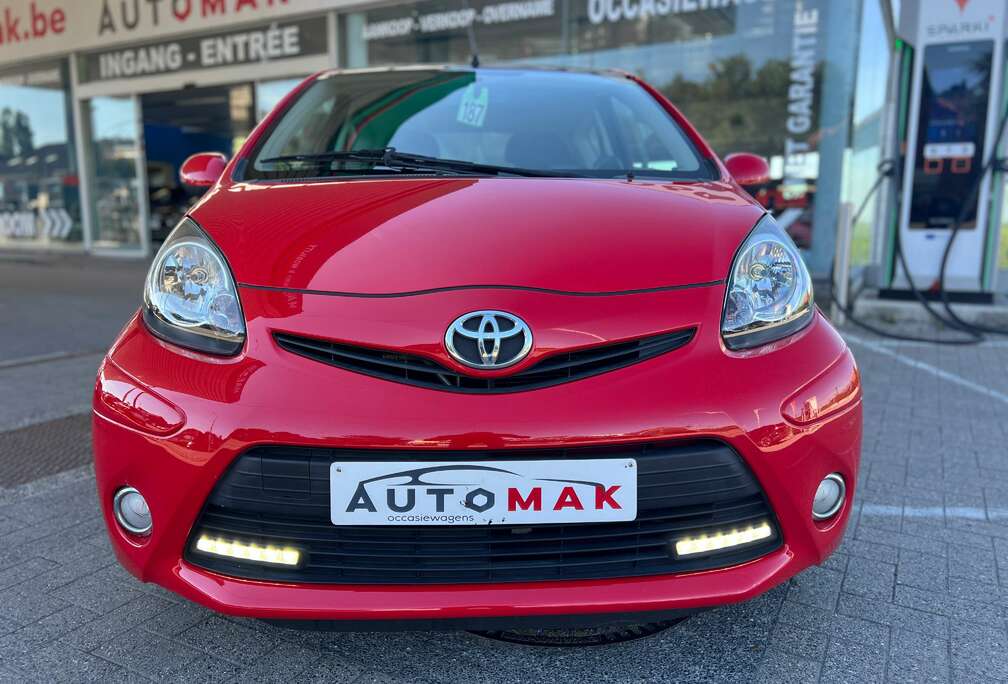 Toyota Aygo 1.0i Color Edition