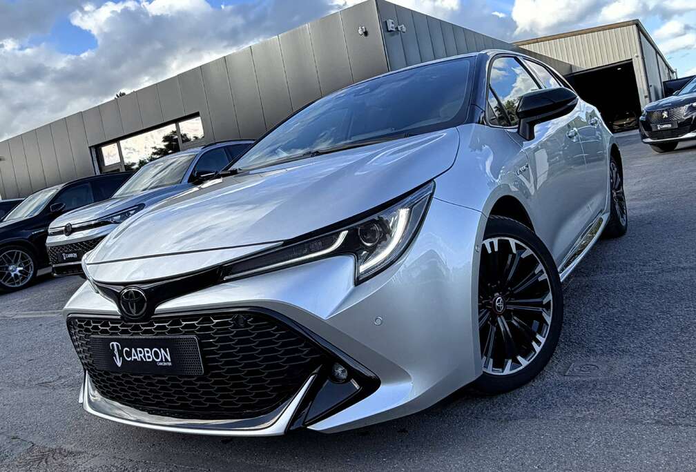 Toyota Hybrid 1.8 GR Sport e-CVT LED/CAMERA/NAVI/KEYLESS/PARK ASSIST