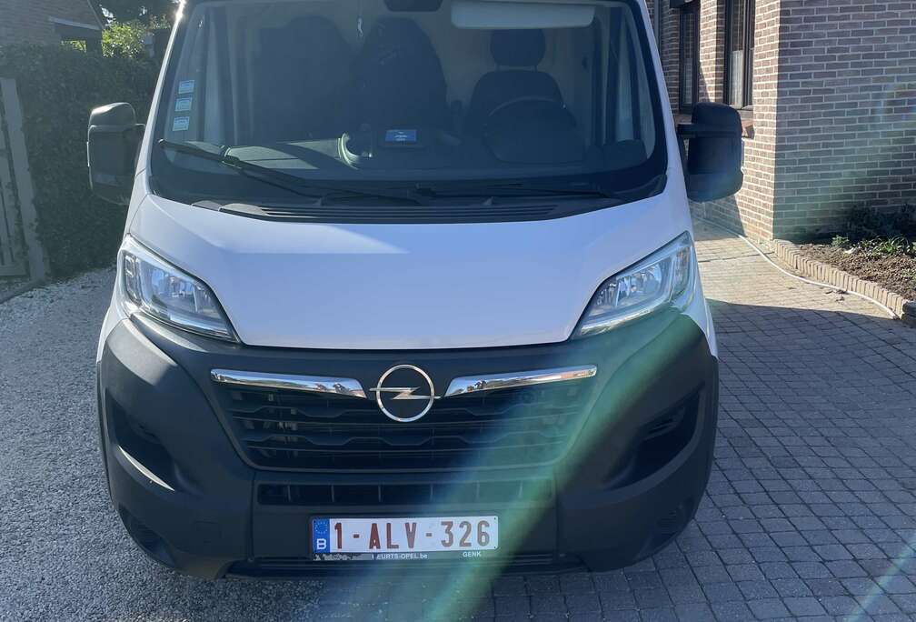 Opel 2.2 D L2H1 2WD VA Edition