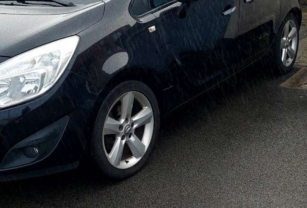 Opel 1.4 NEL Cosmo,turbo benzine,banden alu17