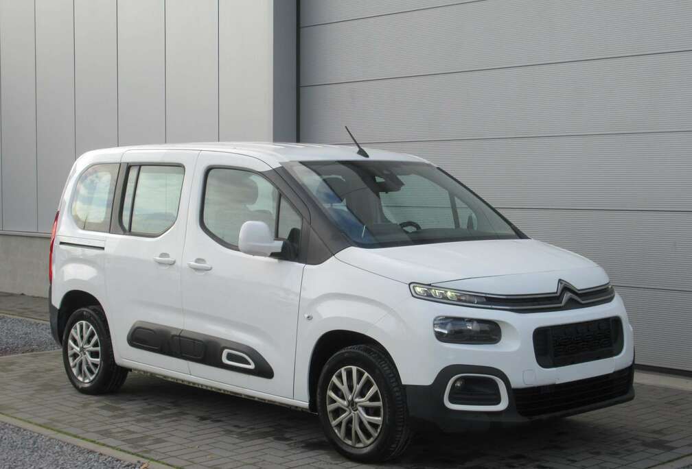 Citroen 1.2i /€8.999 netto / Navi / Airco / PDC / ...