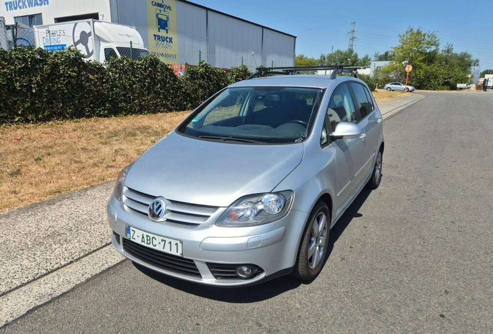 Volkswagen 1.4i - Airco - Parkingssensoren - Cruise Controle - Zetelverwarming + Keuring - Garantie