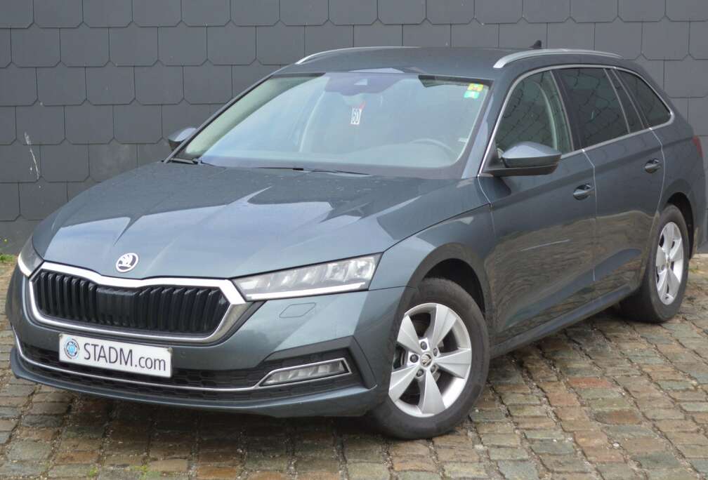 Skoda  SW 2.0 TDi SCR 1HND CARPASS CARNEt