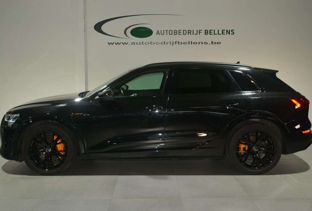 Audi e-tron 50 quattro S line / FULL BLACK EDITION