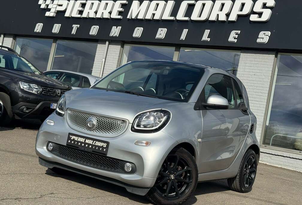 Smart Fortwo 1.0i Prime / TOIT PANO / SIEGES CUIR CHAUFFANT / CRUISE / BLUETOOTH / USB / GARANTIE
