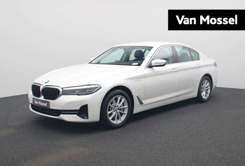 BMW 5-serie 530e Executive  Leder  Navi  ECC  PDC