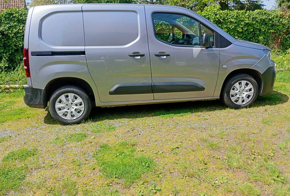 Peugeot 1.5 BlueHDi L1 STD Light Prem. S/S(EU6.2