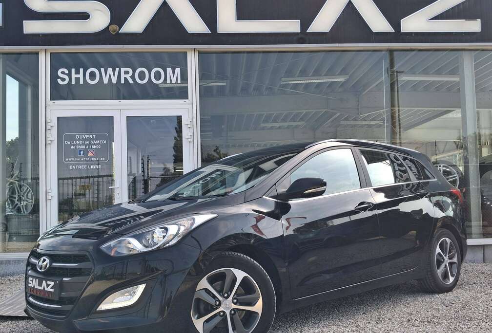 Hyundai i30 SW 1.6 CRDi Cool ISG/ATTELAGE/CLIM/USB/BLUETOOTH/GARANTIE