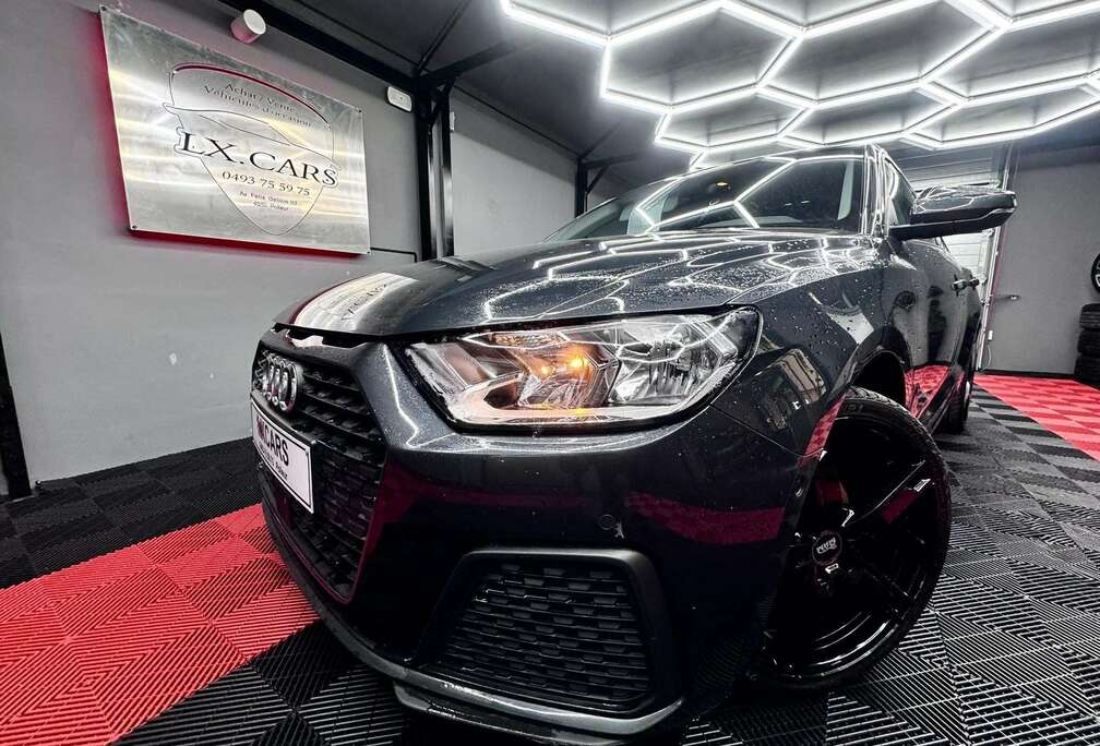 Audi AUDI A1* CAR-PLAY * ETAT NEUF * LED