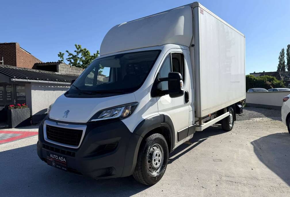 Peugeot 2.2 HDi L4-TVA deductible 13.182€ HTVA-Avec rampe de chargement-