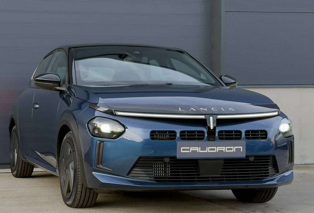 Lancia 1.2 Mild-Hybrid / 10,25-inch touchscreen / CARPLAY / 3 jaar fabriekswaarborg / 2025